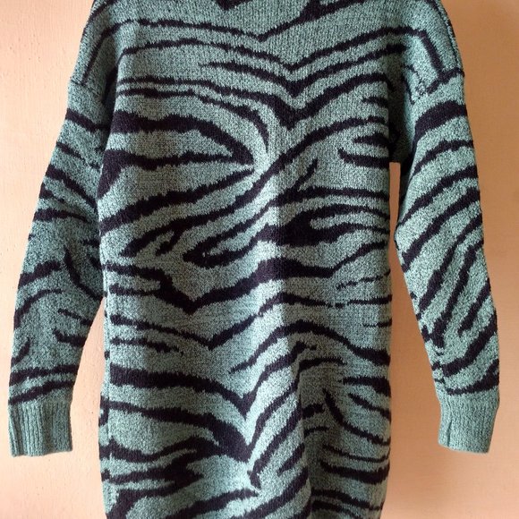 Green Tiger Striped Sweater - Picture 3 of 5